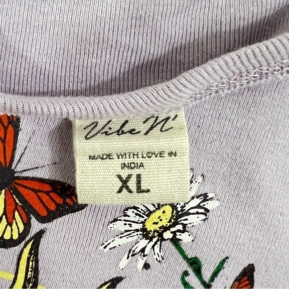 Vibe N' Sun Butterfly Floral Attract Energy Cropped short sleeved Shirt Size XL - Picture 9 of 11